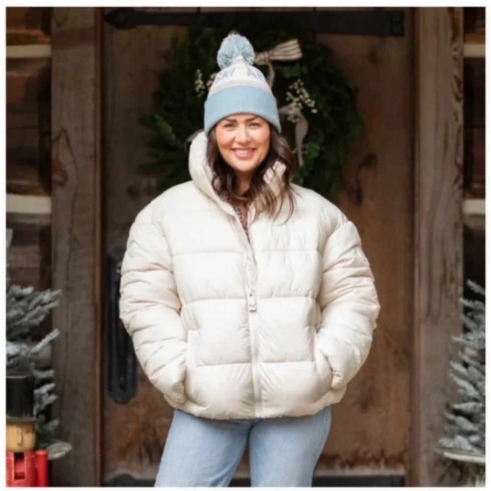 Winter 2023 Jilly Box White Jacket & Blue Hat Set